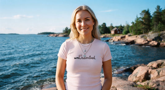 women's shirt: uncrumbed.